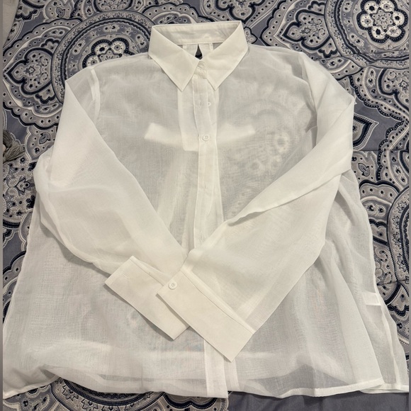 Gorgeous transparent women’s blouse with bow on back! It’s a showstopper! - Picture 5 of 6